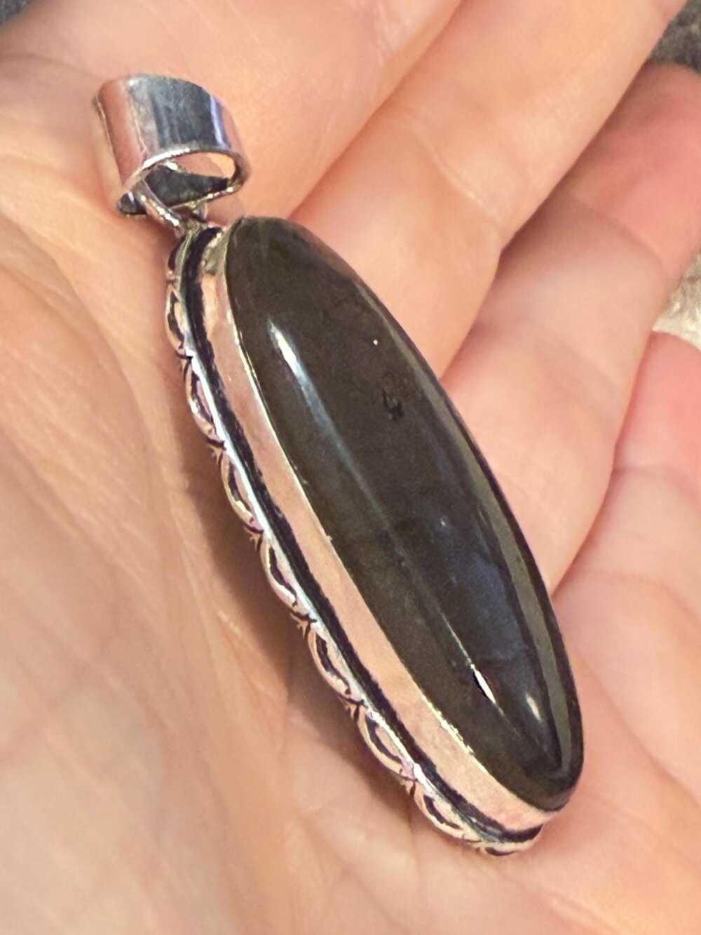 Labradorite Pendant Oval Purple Flash Natural Gemstone Handmade Artisan Pendant - Picture 7 of 7